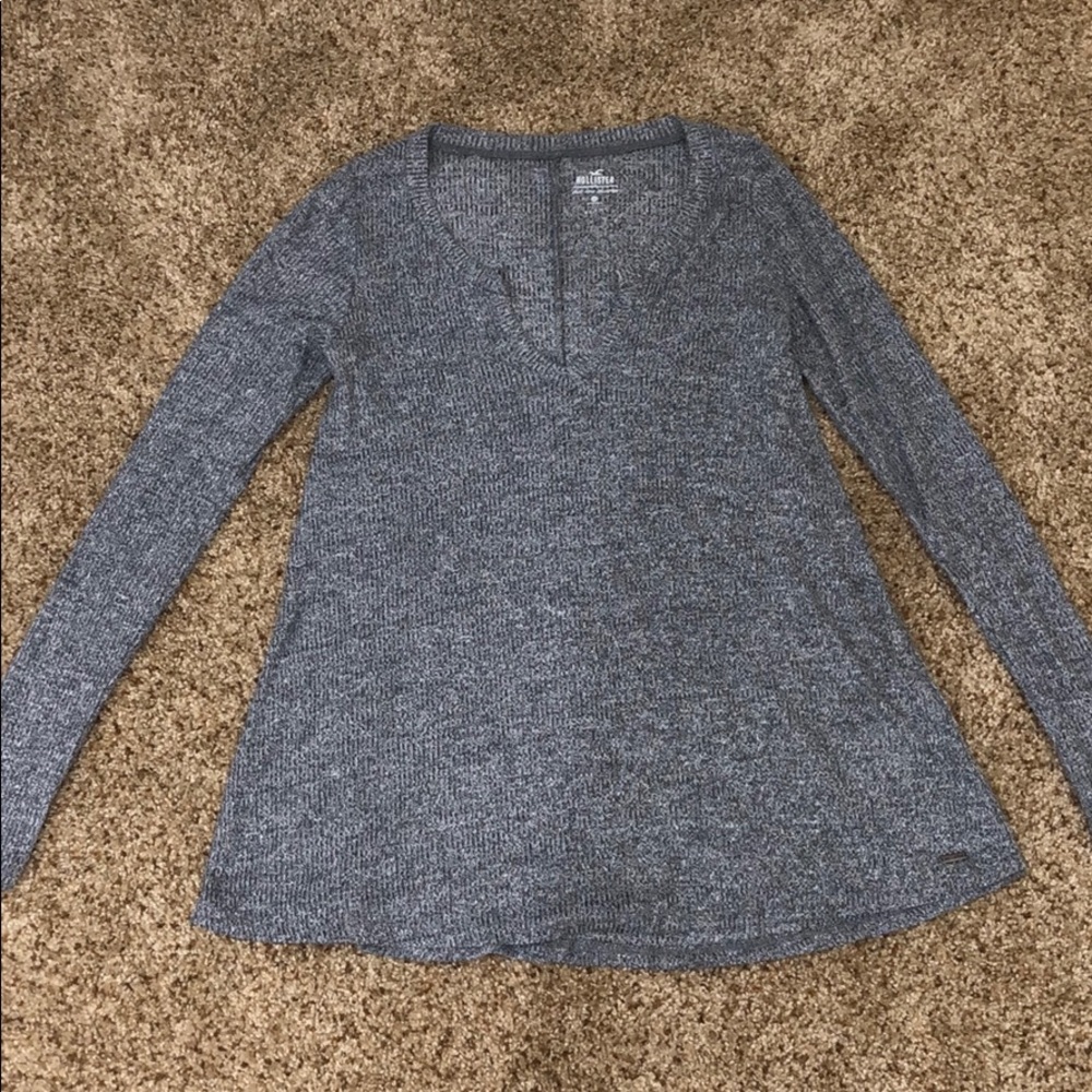 Hollister V-neck long sleeve